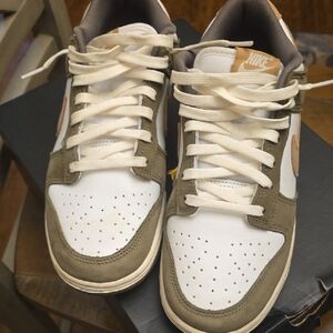 Nike Men's White and Olive Green Sneakers